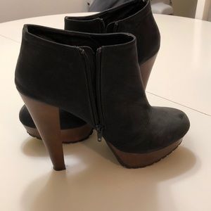 High heel boots